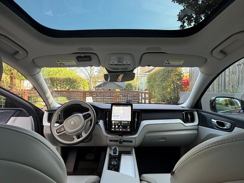 Used 2026 Volvo XC60 T8 Ultra w/ Protection Package Premier image 11