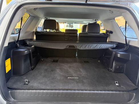 Used 2018 Toyota 4Runner SR5 Premium image 16