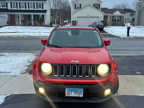 Used 2015 Jeep Renegade Latitude w/ Popular Equipment Group image 4