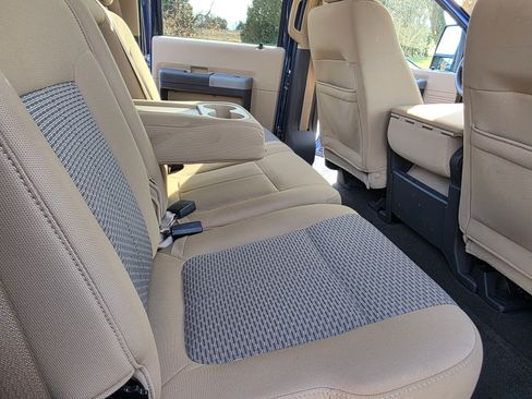 Used 2013 Ford F250 XLT w/ XLT Interior Pkg image 4