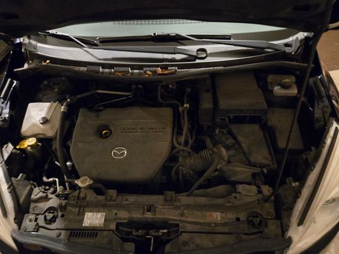 Used 2014 MAZDA MAZDA5 Grand Touring image 16