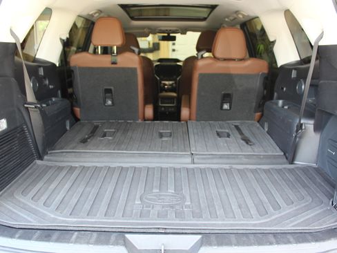 Used 2019 Subaru Ascent Touring w/ Popular Package #2A AWD/4WD image 25