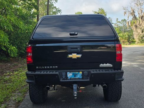 Used 2014 Chevrolet Silverado 1500 High Country w/ High Country Premium Package AWD/4WD image 9