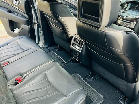 Used 2013 INFINITI JX35 FWD w/ Premium Pkg image 12