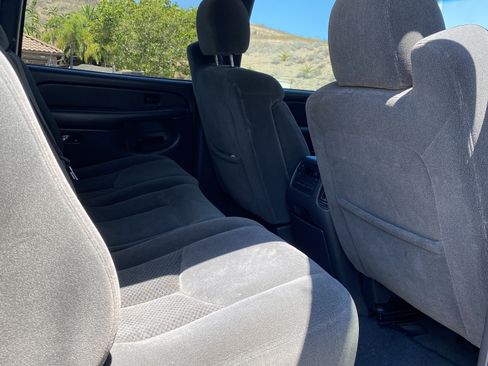Used 2004 Chevrolet Silverado 2500 LS RWD image 11
