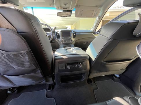 Used 2018 Chevrolet Tahoe LT w/ LT Signature Package image 8