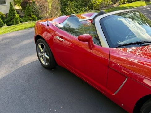 Used 2008 Saturn Sky Red Line RWD image 5