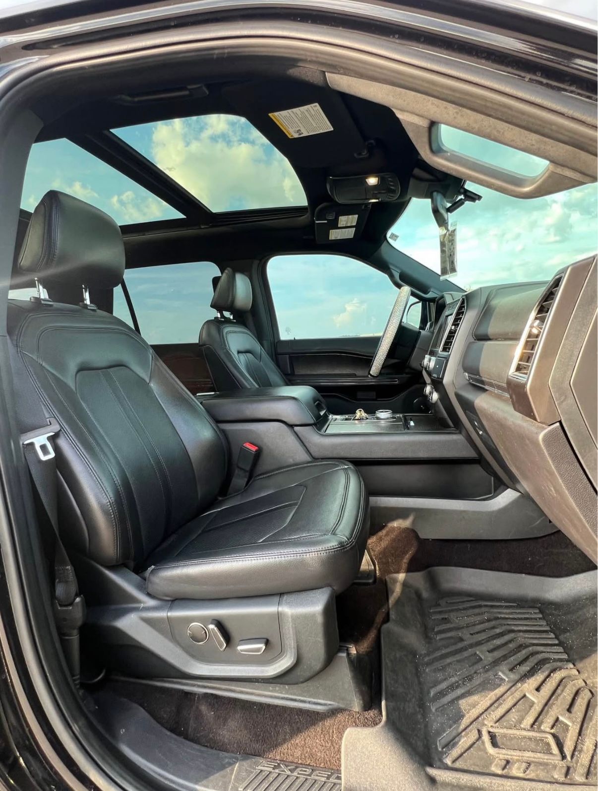 Used 2021 Ford Expedition Max Limited RWD image 12