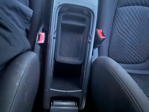 Used 2017 Dodge Journey SE AWD/4WD image 16