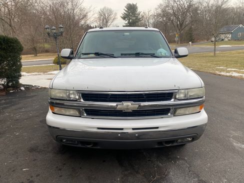 Used 2005 Chevrolet Suburban LT w/ Preferred Equipment Group image 9