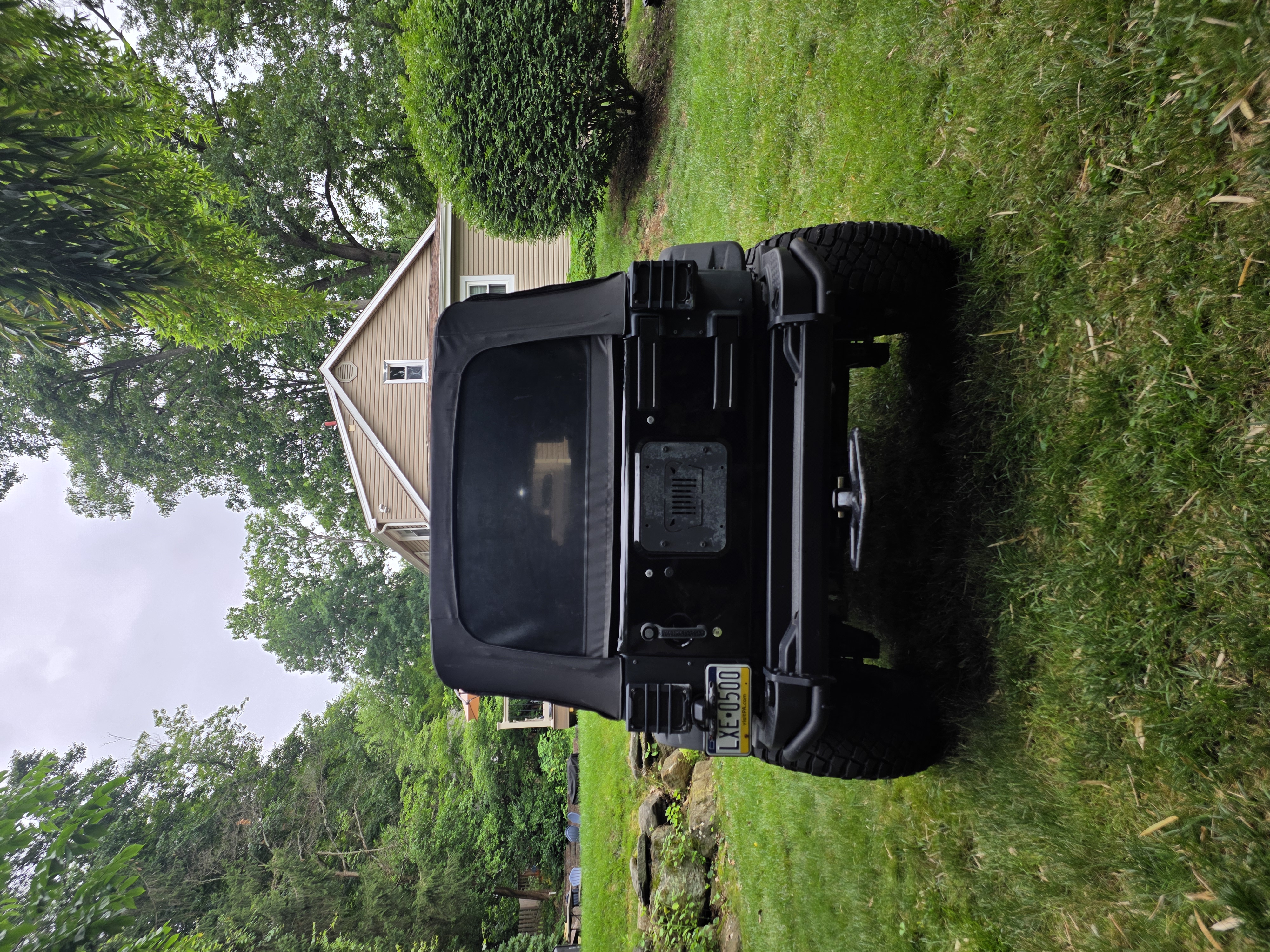 Used 2009 Jeep Wrangler Unlimited Rubicon w/ Dual Top Group AWD/4WD image 5