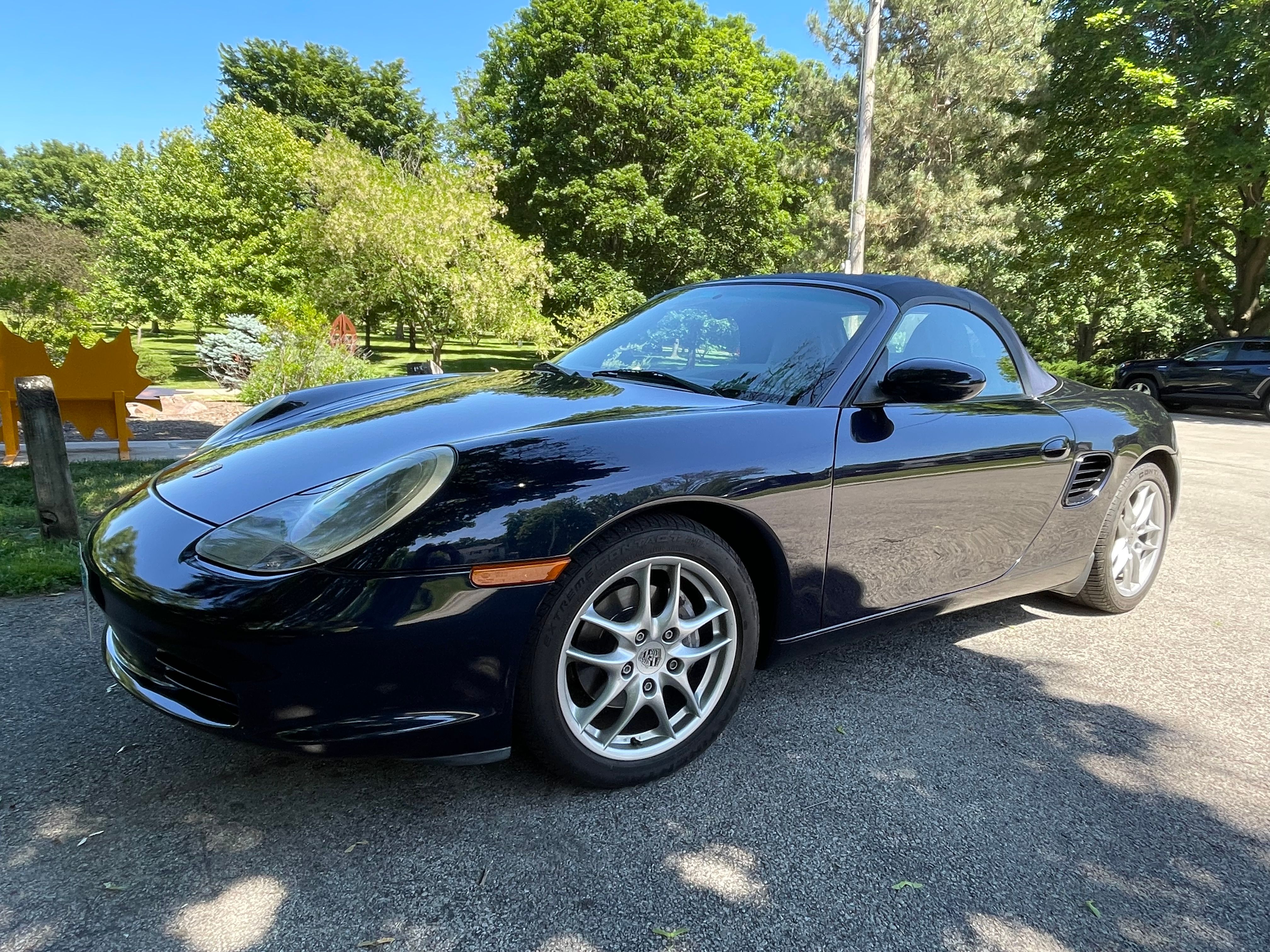 Used 2003 Porsche Boxster RWD image 2