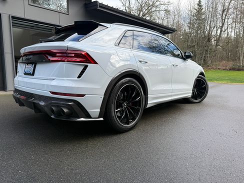Used 2021 Audi RS Q8 w/ Carbon Optic Package image 10