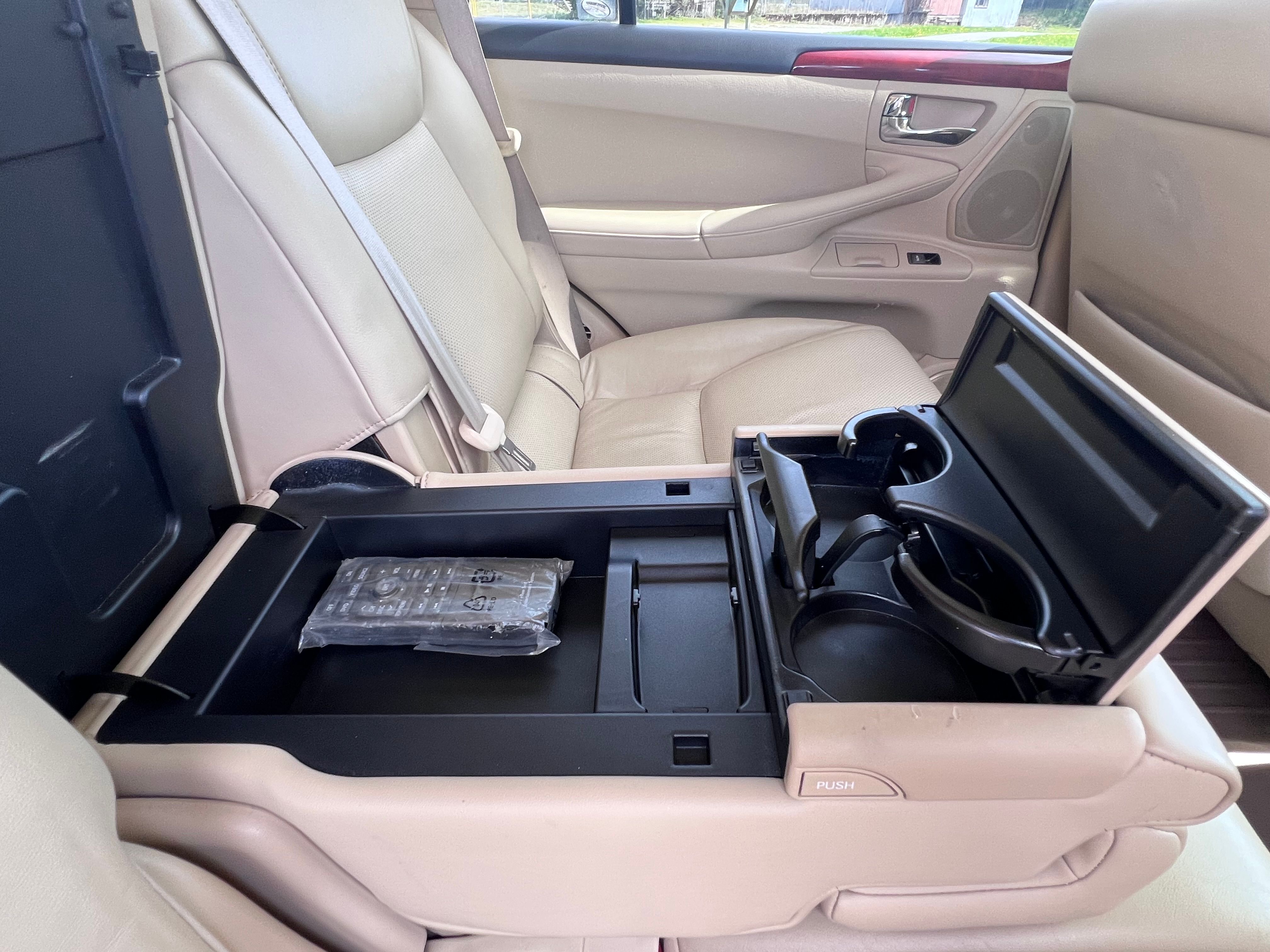 Used 2010 Lexus LX 570 4WD image 11