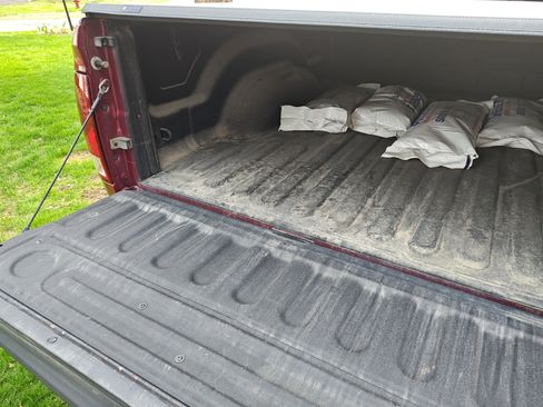 Used 2015 RAM 1500 Outdoorsman image 12