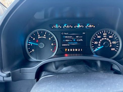 Used 2017 Ford F150 XLT w/ Equipment Group 302A Luxury image 15