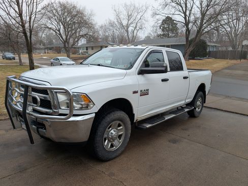 Used 2014 RAM 2500 Tradesman w/ Chrome Appearance Group image 10