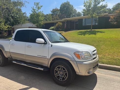Used 2005 Toyota Tundra Limited RWD image 9