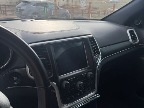 Used 2018 Jeep Grand Cherokee Limited AWD/4WD image 7