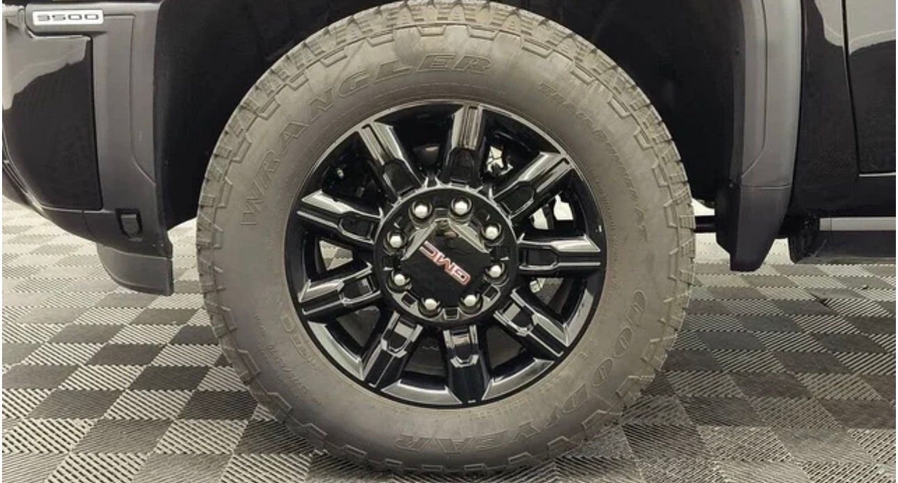 Used 2026 GMC Sierra 3500 AT4 w/ AT4 Premium Plus Package AWD/4WD image 10
