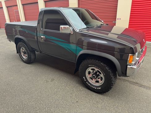 Used 1994 Nissan Pickup XE AWD/4WD image 14
