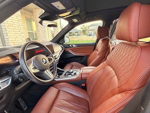 Used 2025 BMW X7 M60i AWD/4WD image 10
