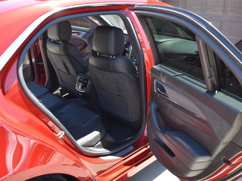 Used 2016 Cadillac CTS V w/ Luxury Package RWD image 21