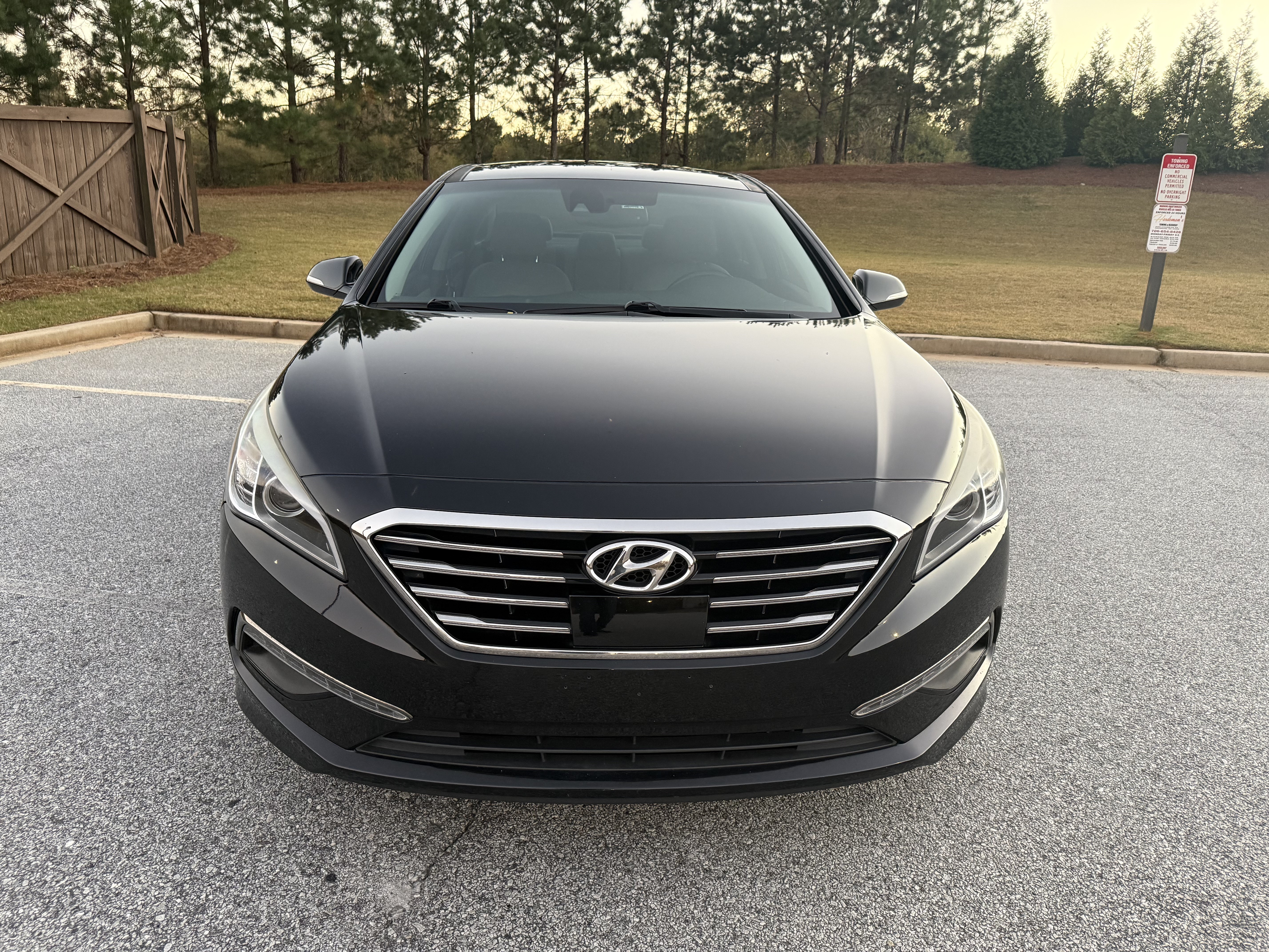 Used 2015 Hyundai Sonata Limited w/ Option Group 06 FWD image 2