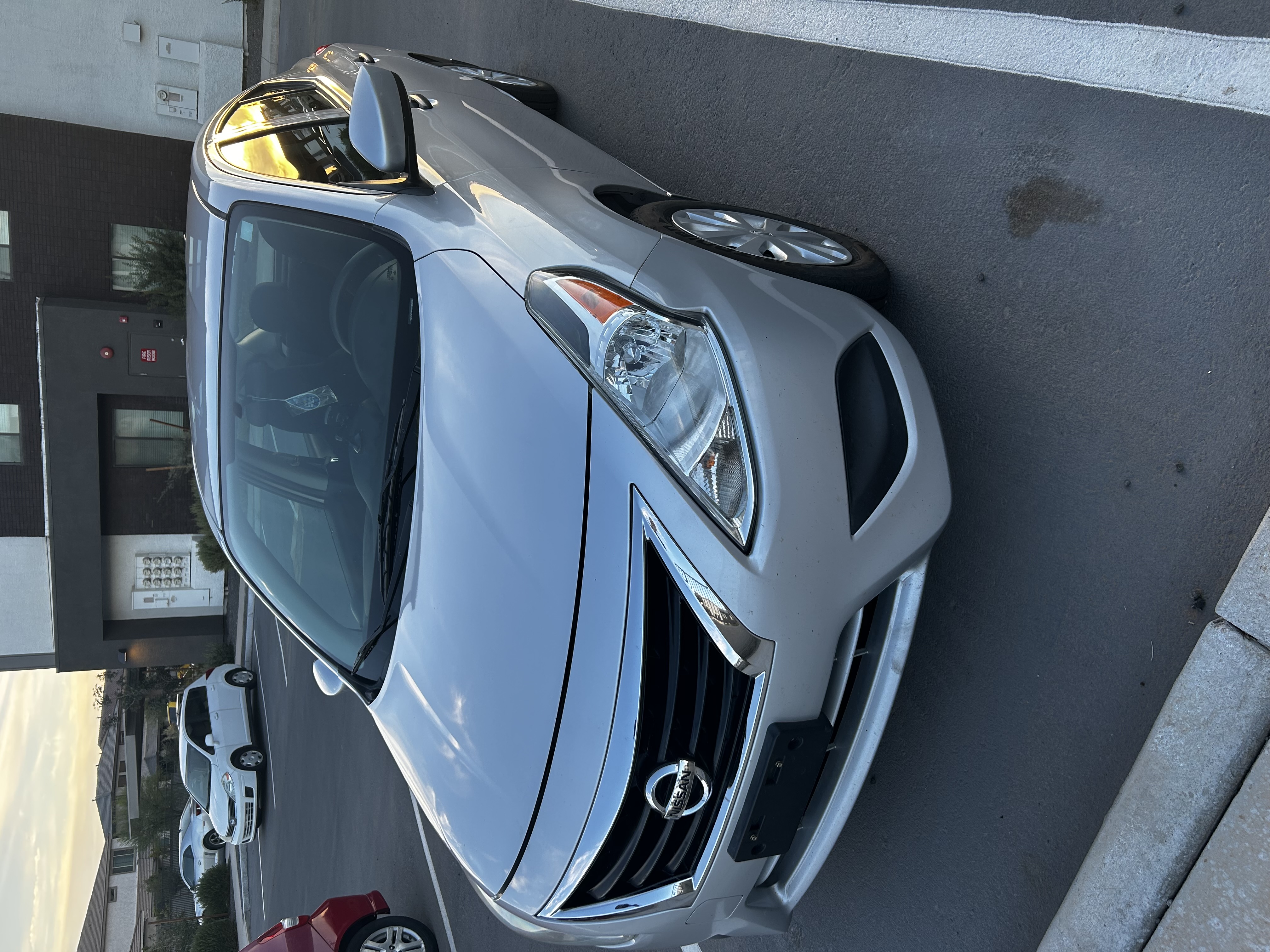 Used 2017 Nissan Versa S FWD image 5