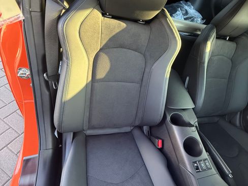 Used 2024 Nissan Z Performance w/ Heritage Edition image 10