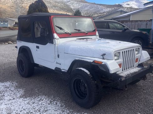 Used 1994 Jeep Wrangler Sport S image 2