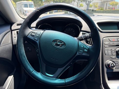 Used 2011 Hyundai Genesis 2.0T RWD image 6