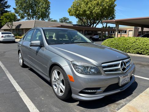 Used 2011 Mercedes-Benz C 300 Sedan image 1