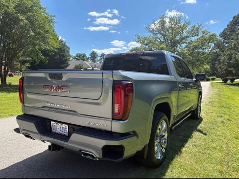 Used 2025 GMC Sierra 1500 Denali AWD/4WD image 5