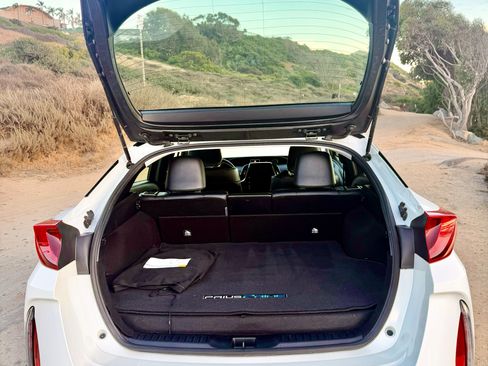 Used 2019 Toyota Prius Prime Premium w/ Carpet Mat Package FWD image 14