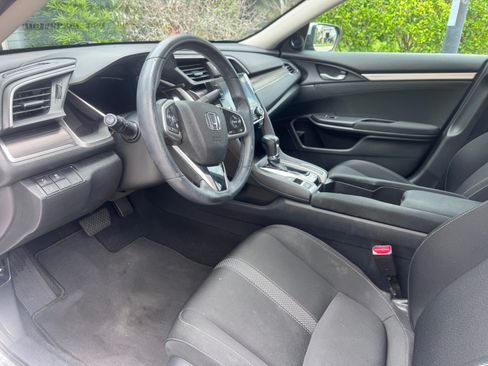 Used 2020 Honda Civic EX image 11