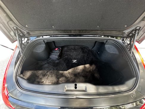 Used 2006 Nissan 350Z Touring image 9