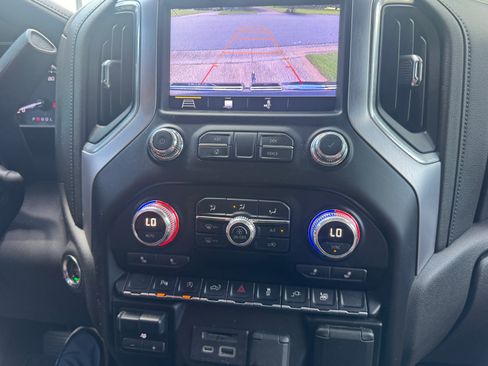 Used 2019 GMC Sierra 1500 SLE w/ SLE Value Package AWD/4WD image 12