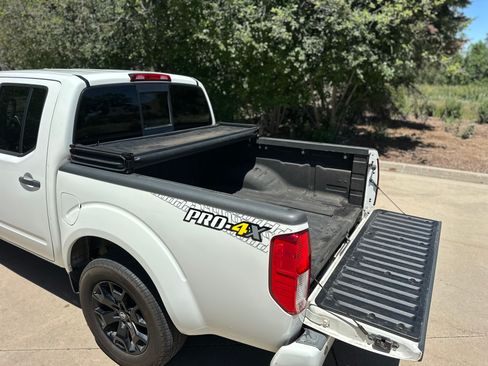 Used 2018 Nissan Frontier PRO-4X AWD/4WD image 14