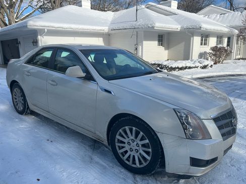 Used 2011 Cadillac CTS Luxury image 1