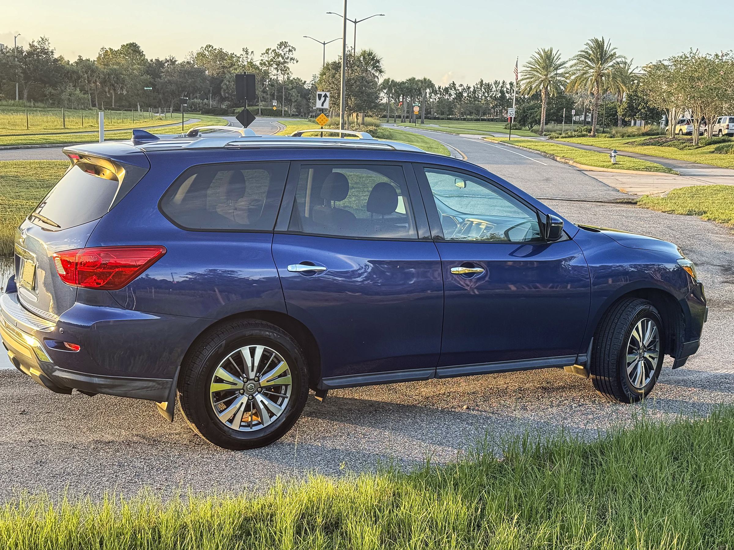 Used 2020 Nissan Pathfinder S FWD image 6