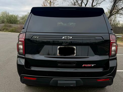 Used 2023 Chevrolet Suburban RST w/ Luxury Package image 5