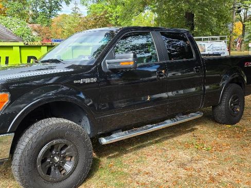 Used 2010 Ford F150 Lariat image 2