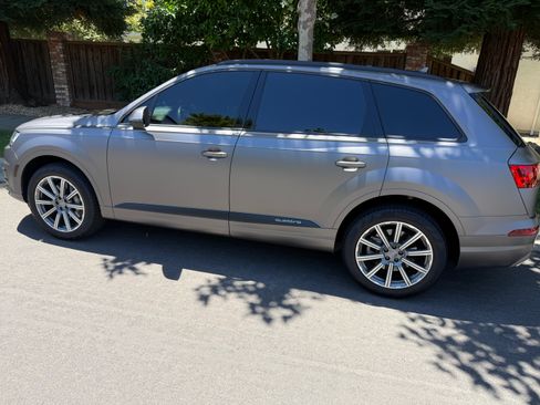 Used 2019 Audi Q7 2.0T Premium Plus w/ Premium Plus Package AWD/4WD image 1