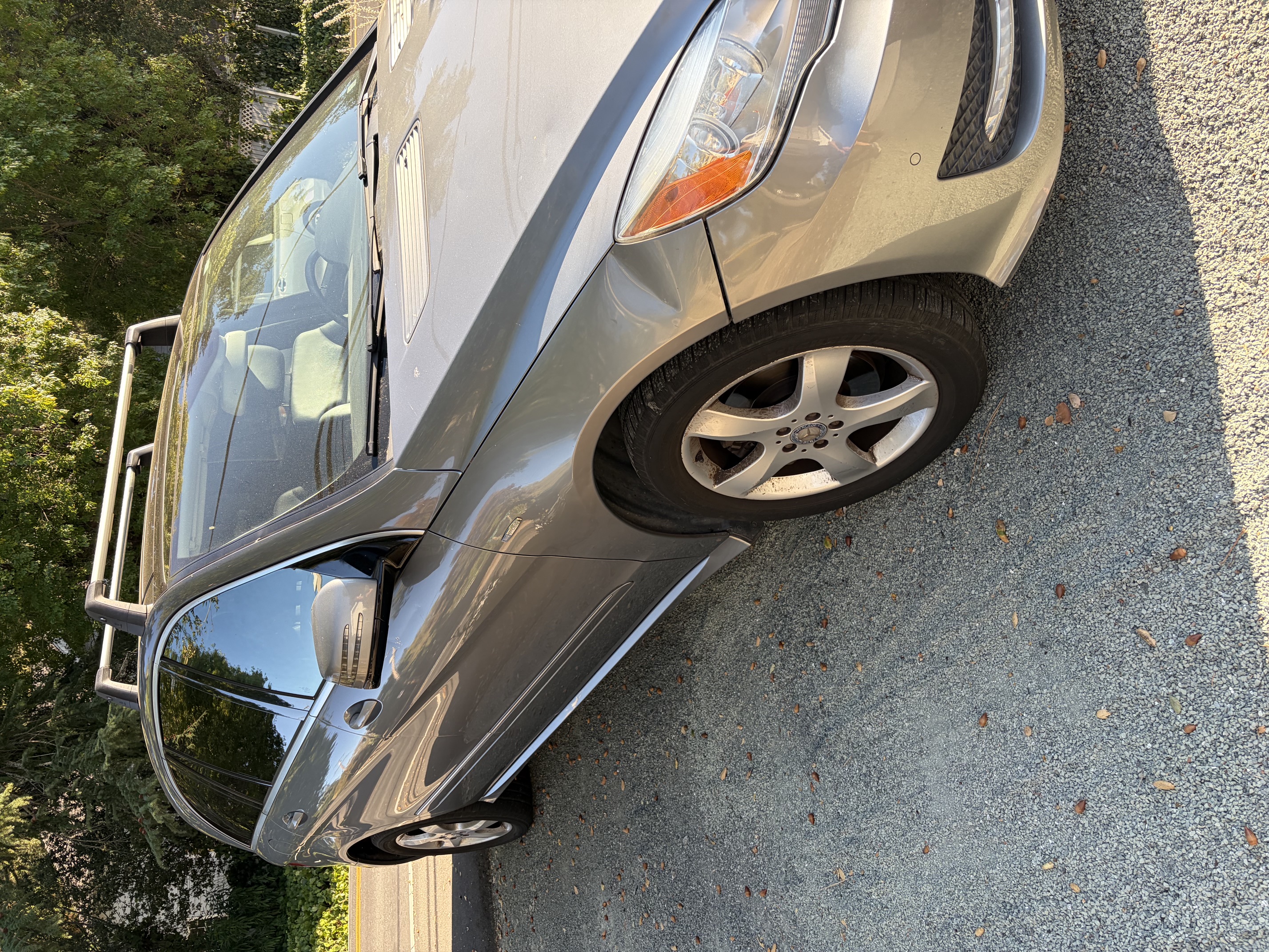 Used 2012 Mercedes-Benz R 350 4MATIC image 2