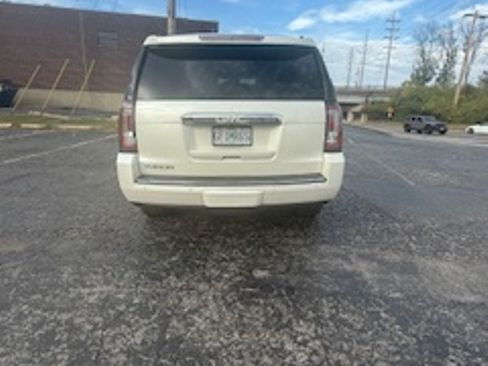Used 2015 GMC Yukon Denali w/ Touring Package image 8