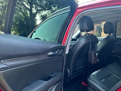 Used 2019 Alfa Romeo Stelvio Ti image 21