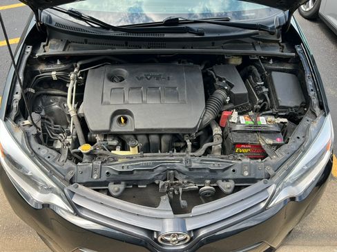 Used 2016 Toyota Corolla LE FWD image 19