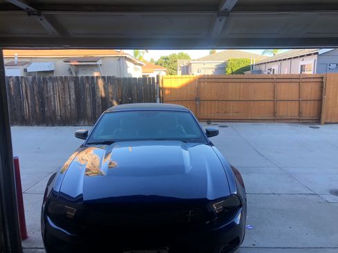 Used 2012 Ford Mustang Premium image 5