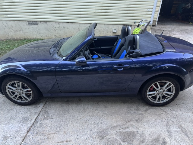 Used 2009 MAZDA MX-5 Miata Sport w/ Convenience Pkg RWD image 1